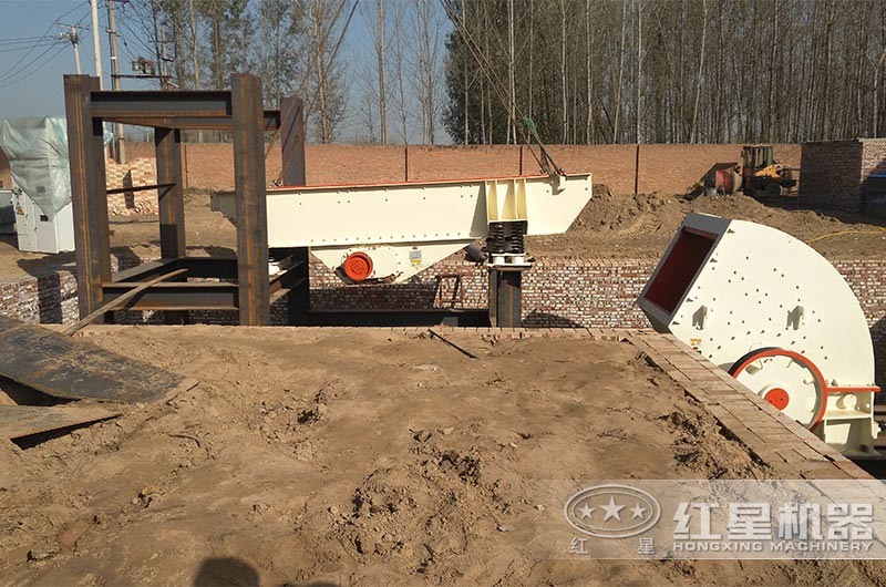 時產(chǎn)200噸石灰石破碎制砂用重錘破碎機(jī)