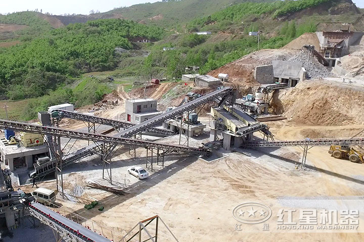 時產(chǎn)200石子破碎機生產(chǎn)現(xiàn)場，可就近安排參觀